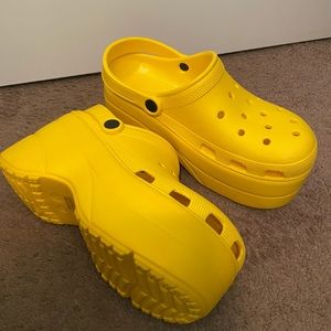 YELLOW PLATFORM CROCS